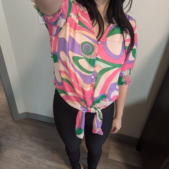 Colorful Abstract Tie-Front Blouse - Picture 4 of 9